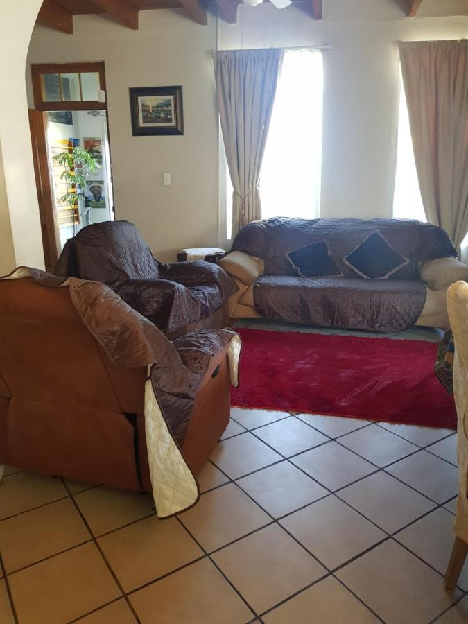 Keedols Inn & Backpackers Knysna Bagian luar foto
