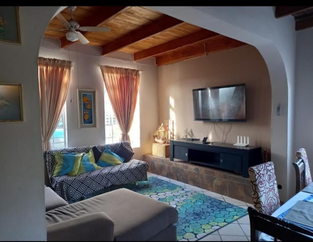 Keedols Inn & Backpackers Knysna Bagian luar foto